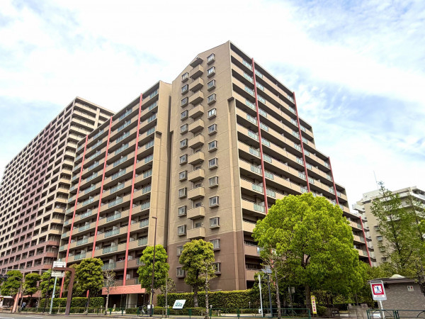 江東区大島、マンションの外観画像です