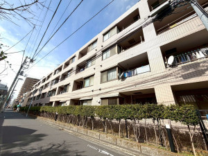 江東区大島、マンションの外観画像です