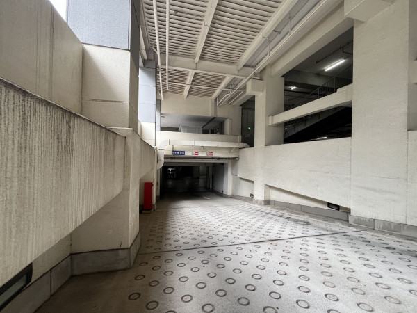 江東区古石場、マンションの駐車場画像です