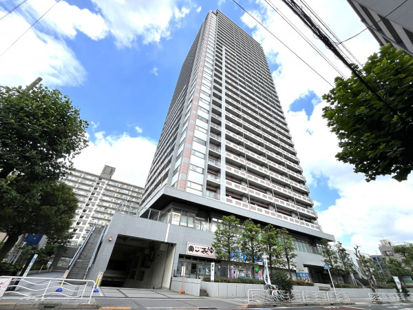 江東区古石場、マンションの外観画像です