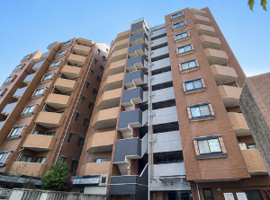 江東区亀戸、マンションの外観画像です