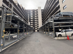江東区南砂、マンションの駐車場画像です
