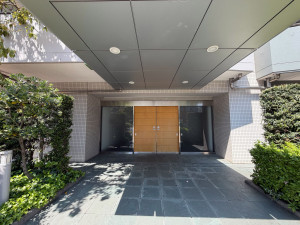 江東区東陽、マンションのエントランス画像です