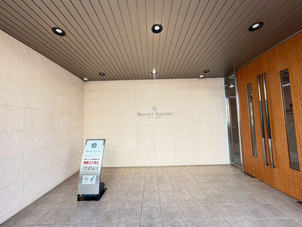 江東区亀戸、マンションのエントランス画像です