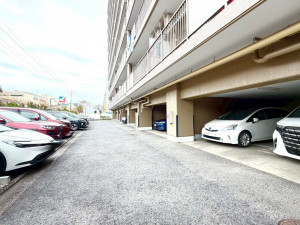 江東区北砂、マンションの駐車場画像です