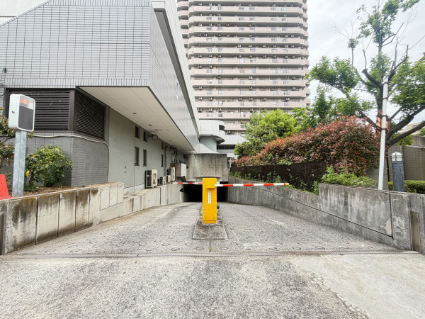 江東区住吉、マンションの駐車場画像です
