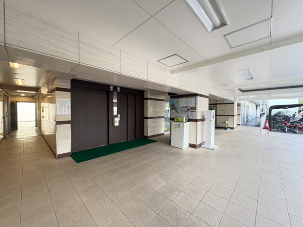 江東区白河、マンションのエントランス画像です
