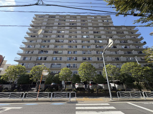江東区亀戸、マンションの外観画像です