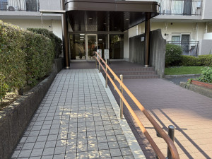 江東区亀戸、マンションのエントランス画像です
