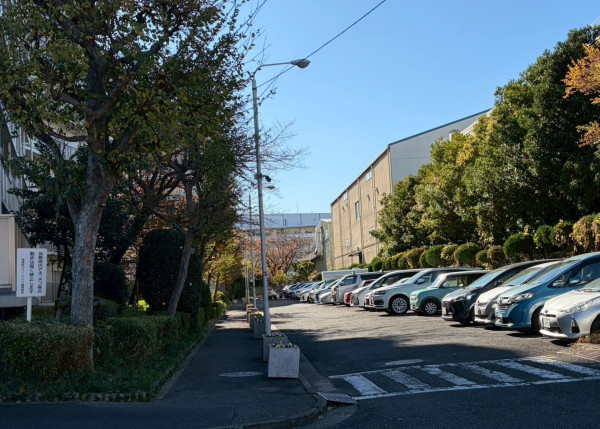 江東区南砂、マンションの駐車場画像です