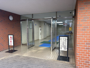 江東区大島、マンションのエントランス画像です