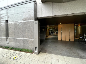 江東区東砂、マンションのエントランス画像です