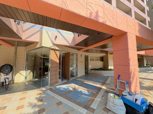 江東区大島、マンションのエントランス画像です