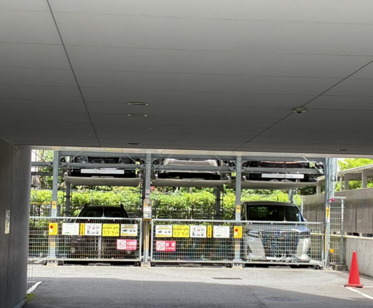 江東区木場、マンションの駐車場画像です