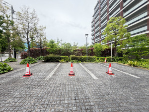 江東区扇橋、マンションの駐車場画像です
