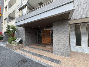江東区大島、マンションのエントランス画像です