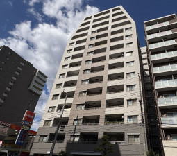 江東区大島、マンションの外観画像です