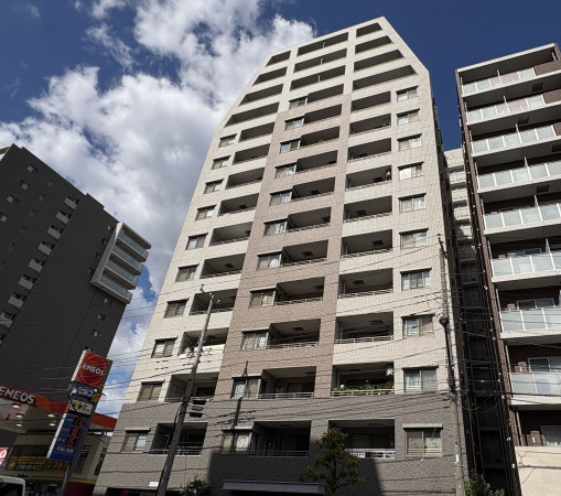 江東区大島、マンションの外観画像です