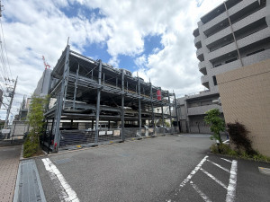江東区北砂、マンションの駐車場画像です