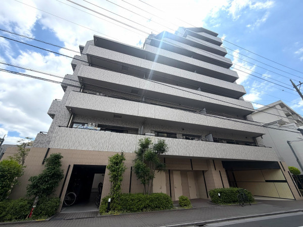 江東区北砂、マンションの外観画像です