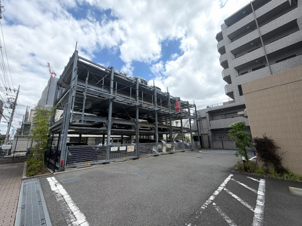 江東区北砂、マンションの駐車場画像です