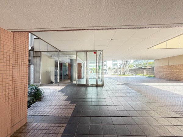 江東区東陽、マンションのエントランス画像です