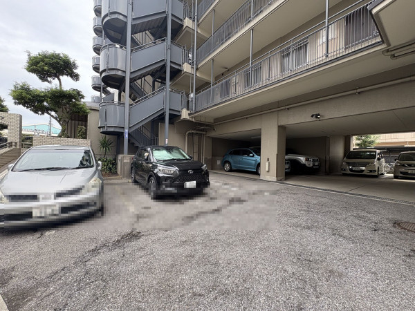 江東区南砂、マンションの駐車場画像です