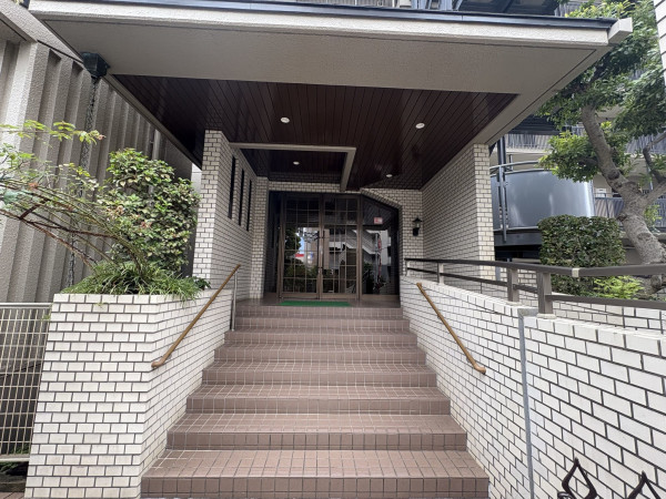 江東区南砂、マンションのエントランス画像です