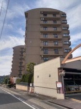 名古屋市緑区小坂、マンションの外観画像です