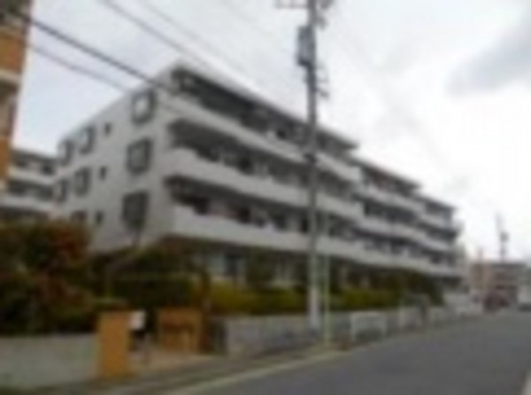 名古屋市天白区天白町野並、マンションの外観画像です
