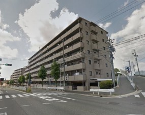名古屋市緑区桃山、マンションの外観画像です
