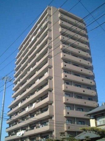 名古屋市天白区池場、マンションの外観画像です