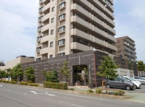 日進市栄、マンションの外観画像です