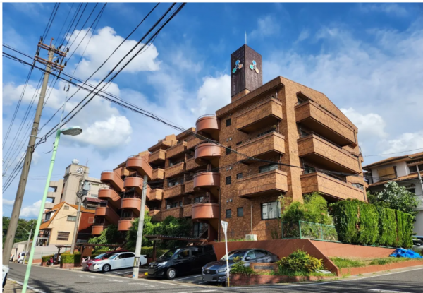 名古屋市名東区猪子石、マンションの外観画像です