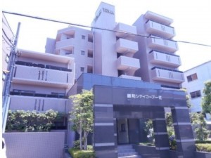 名古屋市名東区一社、マンションの外観画像です