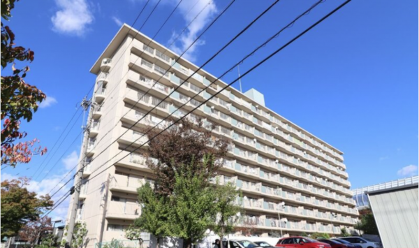 名古屋市名東区亀の井、マンションの外観画像です