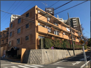 名古屋市名東区亀の井、マンションの外観画像です
