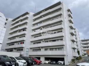 名古屋市昭和区八事富士見、中古マンションの外観画像です