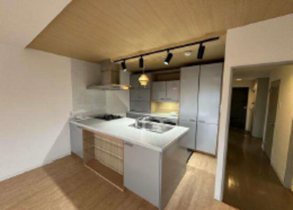 名古屋市昭和区八事富士見、中古マンションのキッチン画像です