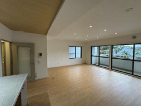 名古屋市昭和区八事富士見、中古マンションの居間画像です