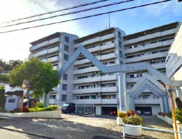 名古屋市昭和区八事富士見、中古マンションの外観画像です