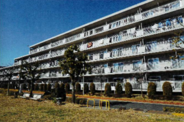 春日部市内牧、中古マンションの外観画像です