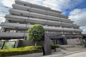 春日部市一ノ割、中古マンションの外観画像です