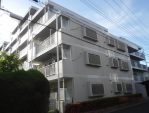 春日部市大場、中古マンションの外観画像です