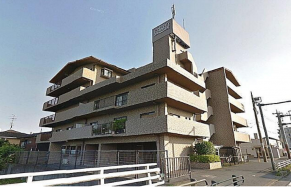 春日部市梅田、中古マンションの外観画像です