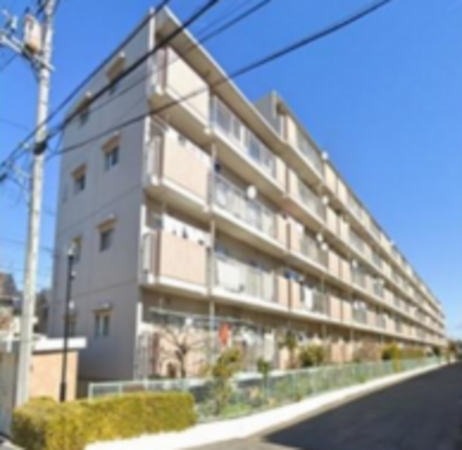 春日部市大沼、中古マンションの外観画像です