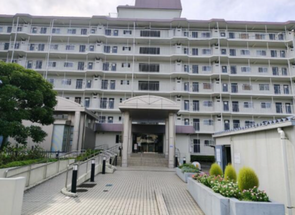 春日部市谷原、中古マンションの外観画像です