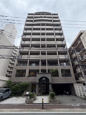 福岡市中央区薬院、中古マンションの外観画像です