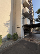 福岡市中央区赤坂、中古マンションの外観画像です