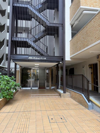 福岡市中央区荒戸、中古マンションの外観画像です